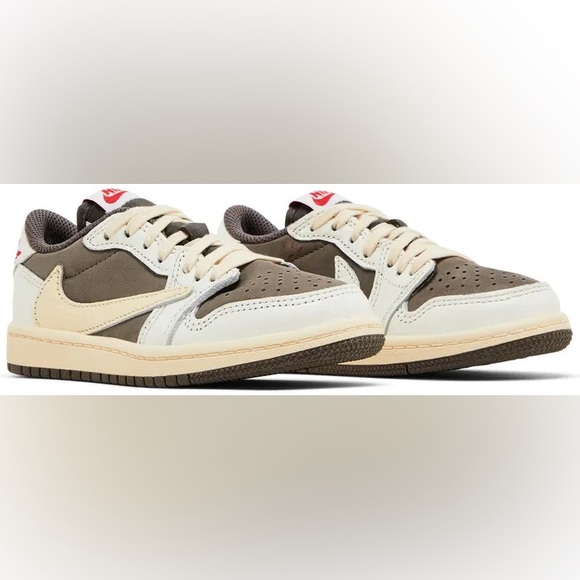 Travis Scott x Air Jordan 1 Retro Low OG 'Reverse Mocha' Sneakers